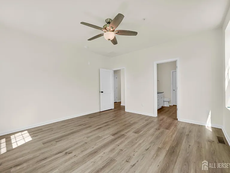 228 Park Ln — Photo 19