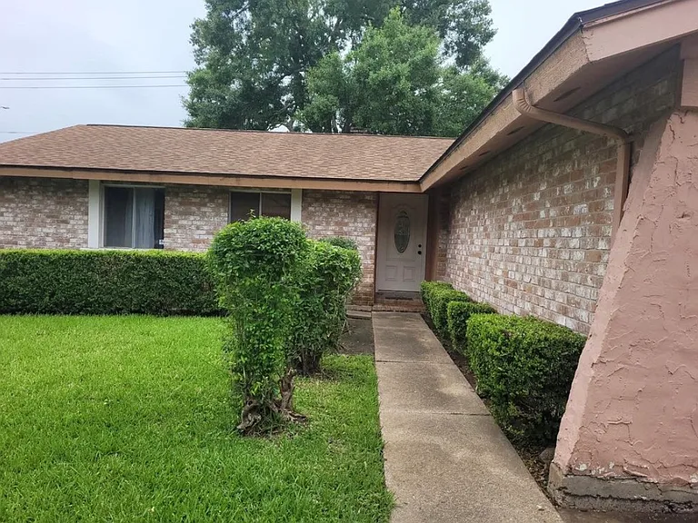 13803 Southline Rd — Photo 1