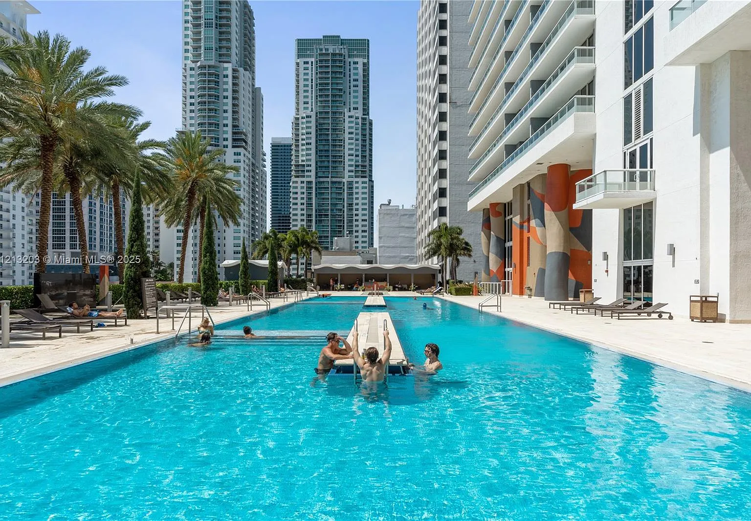 50 Biscayne Condo — Photo 1