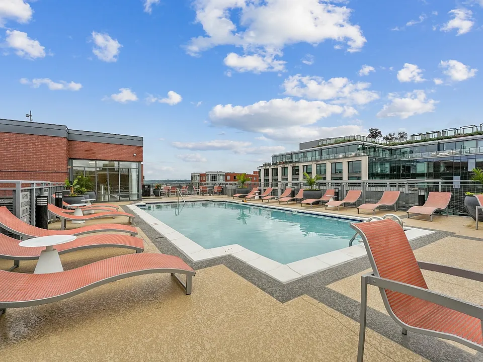 Seventy1Hundred Capitol Yards