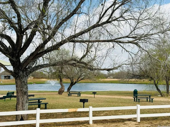 285 Brianna, Von Ormy, TX 78073