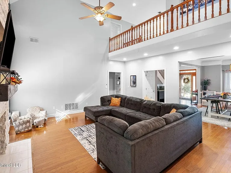 2535 Appleton Dr — Photo 23