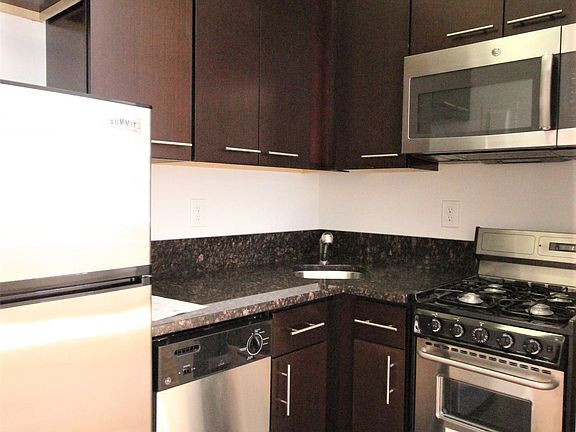 4th image of 605 W 112th St APT 6D