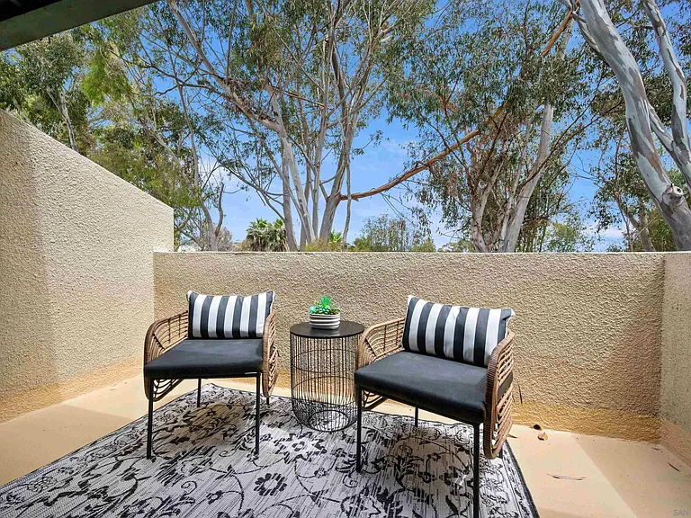 2605 Pico Pl #215 — Photo 5