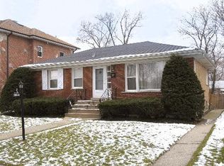 8818 Parkside Ave, Morton Grove, IL 60053