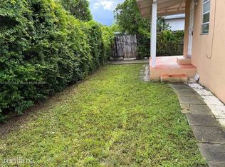 275 SW 50th Ave, Miami, FL 33134