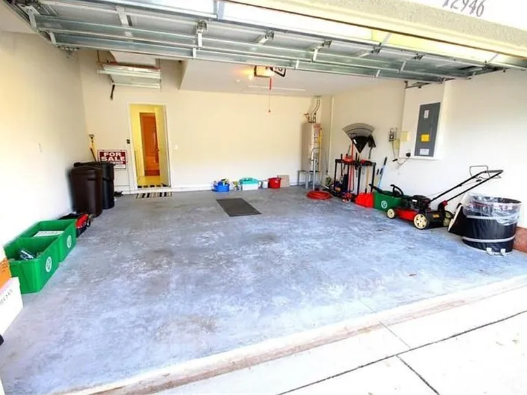 garage to share