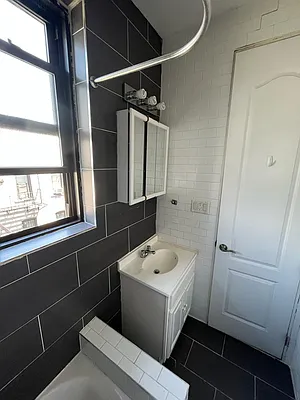 Rented by Gugenheim Realty LLC | media 12