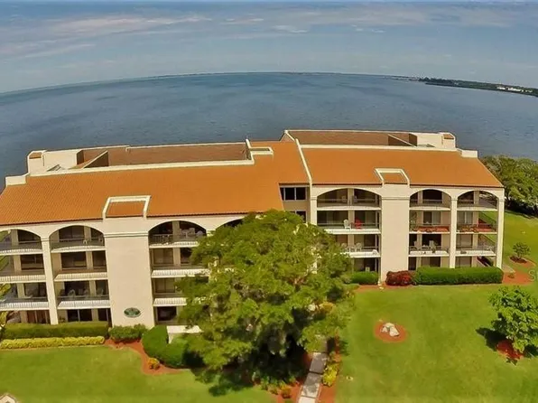 327 Mariner Dr, Tarpon Springs, FL 34689