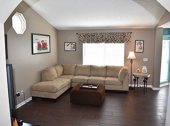 2nd image of 2379 Woodbluff Ct