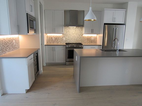 5th image of 4054 W 16th Ave