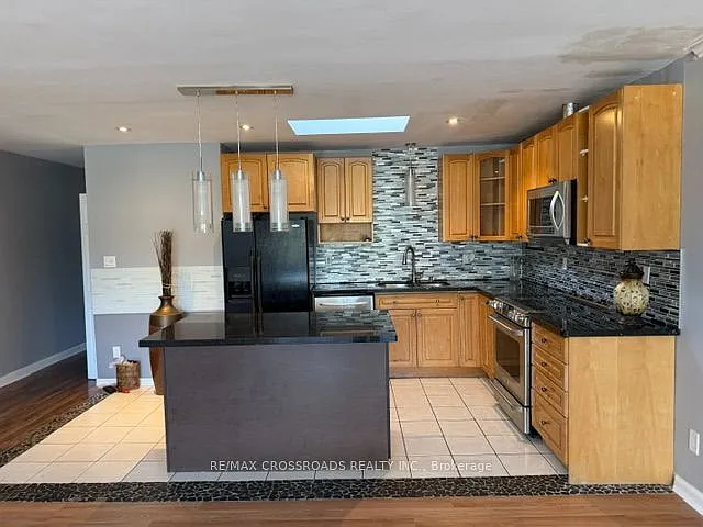 2 bed, $2,500 — Photo 4