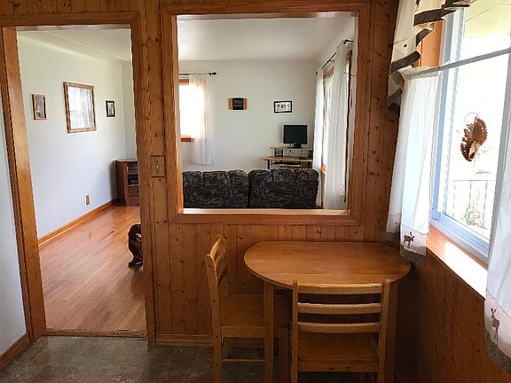 4th image of 3037 Scott Dr