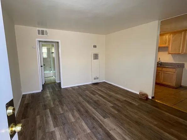 9632 S Western Ave APT 8, Los Angeles, CA 90047