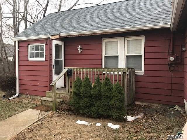 1st image of 851 Roosevelt St