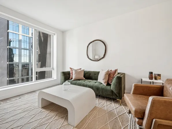 17 Hanover Place image 2 of 6