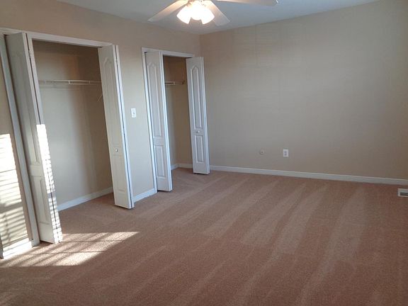 5th image of 360 S Amsterdam Ct