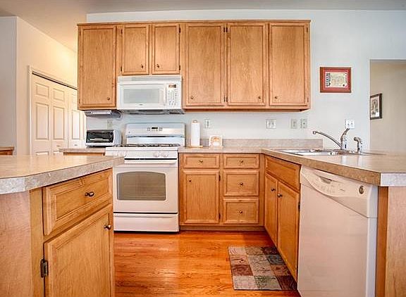 5th image of 2139 Eagles Landing Dr