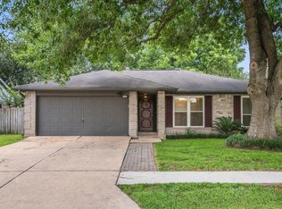 2618 N Brompton Dr, Pearland, TX 77584