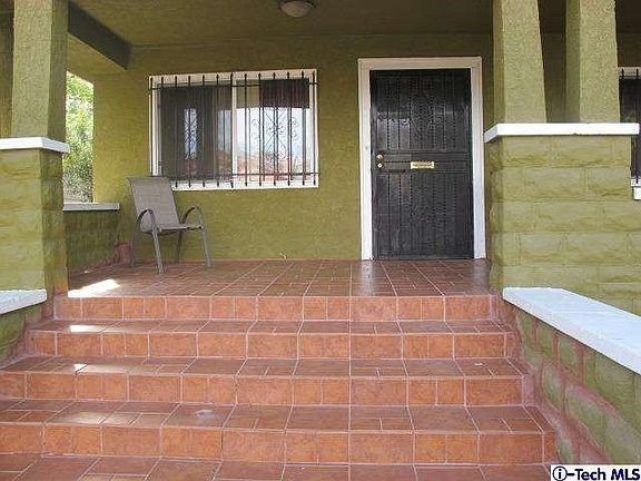 4th image of 3851 S Harvard Blvd