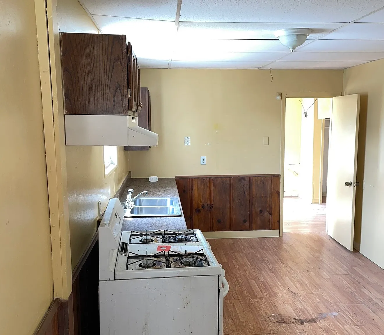 3 bed, 806 sqft, $950 — Photo 4