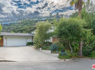 7560 Devista Dr, Los Angeles, CA 90046