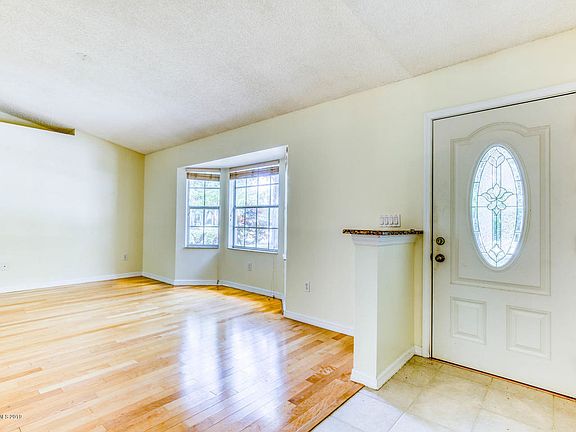 5th image of 3020 Pineda Crossing Dr