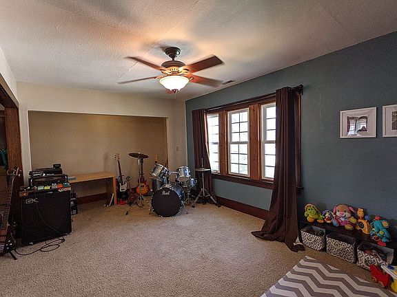 4th image of 208 NE Hayes St