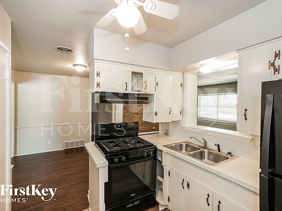 4th image of 619 S Alexander Ave