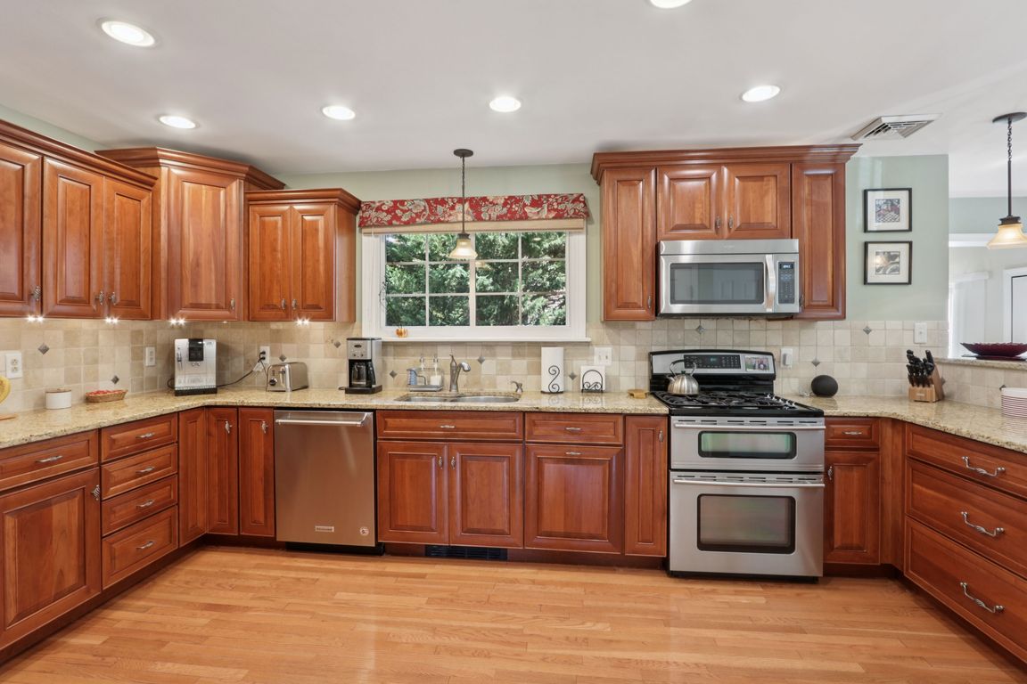 next background image