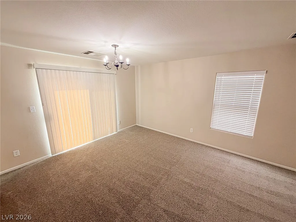 4 bed, 2.5 bath, 2039 sqft, $2,200 — Photo 3