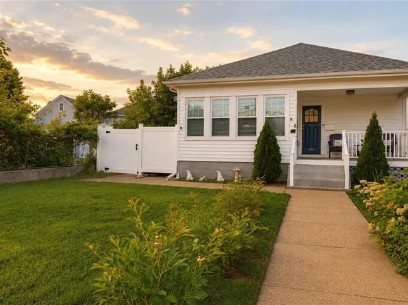 6 Warwick Rd, Pawtucket, RI 02861