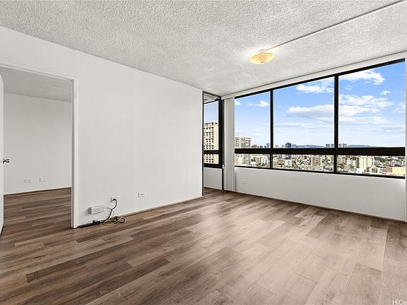 2nd image of 2499 Kapiolani Blvd APT 2604