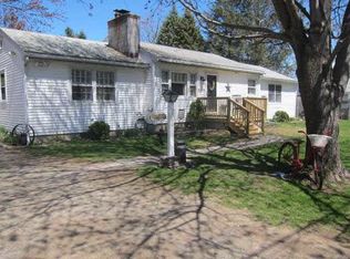 8 Loyola Rd, Elizaville, NY 12523