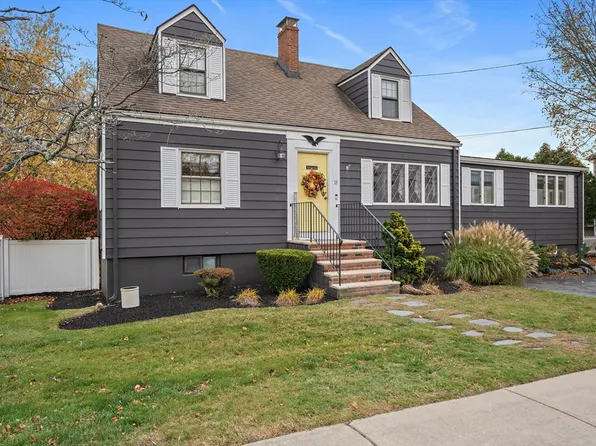 18 Hamilton Rd, Woburn, MA 01801