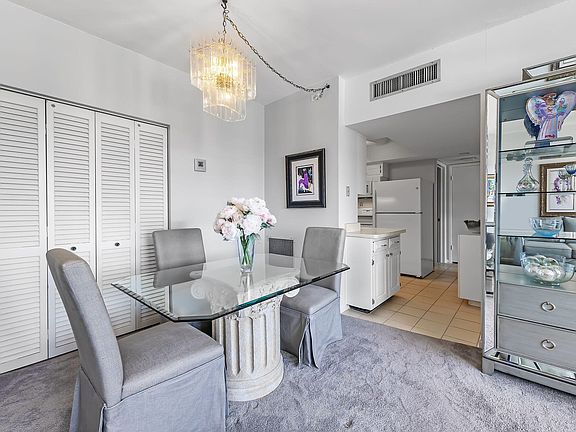 4th image of 240 Seaview Ct APT 613