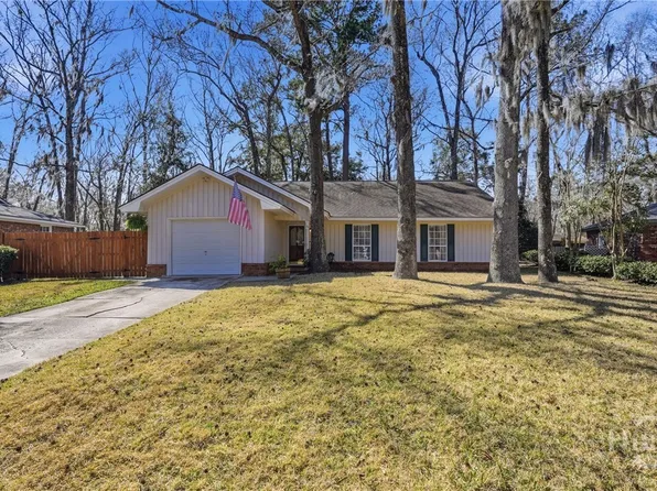 15 Barrington Circle, Savannah, GA 31419