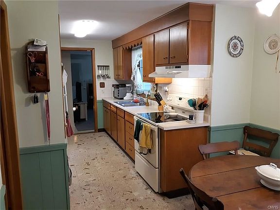 2nd image of 4899 Driftwood Dr
