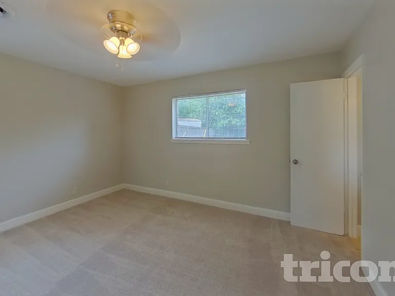 5636 Wimbleton Way — Photo 7
