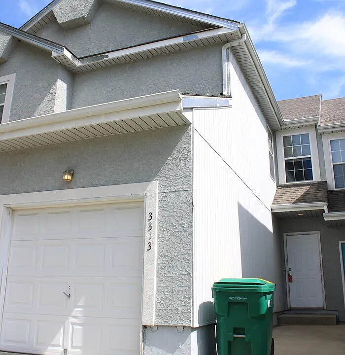 3313 N 103rd Pl