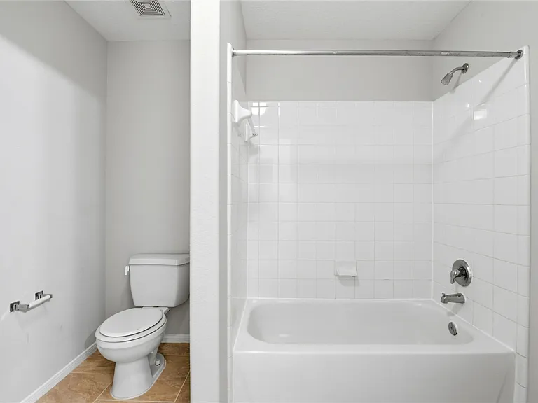 1107 Northgate Springs Dr — Photo 20