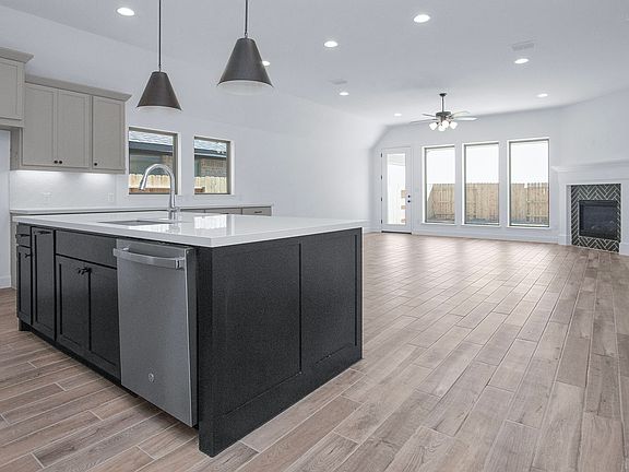 3rd image of 27327 Prairie Rush Dr