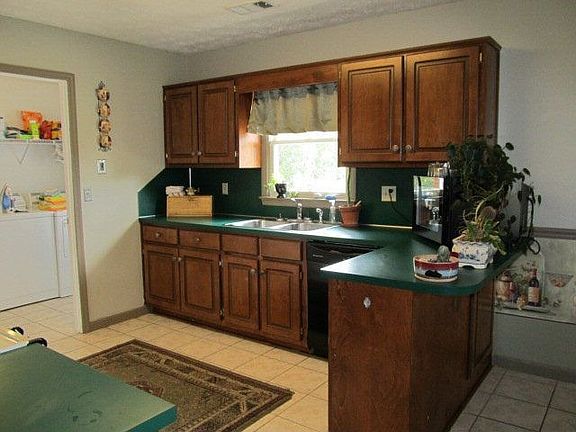 4th image of 452 Lee Road 508