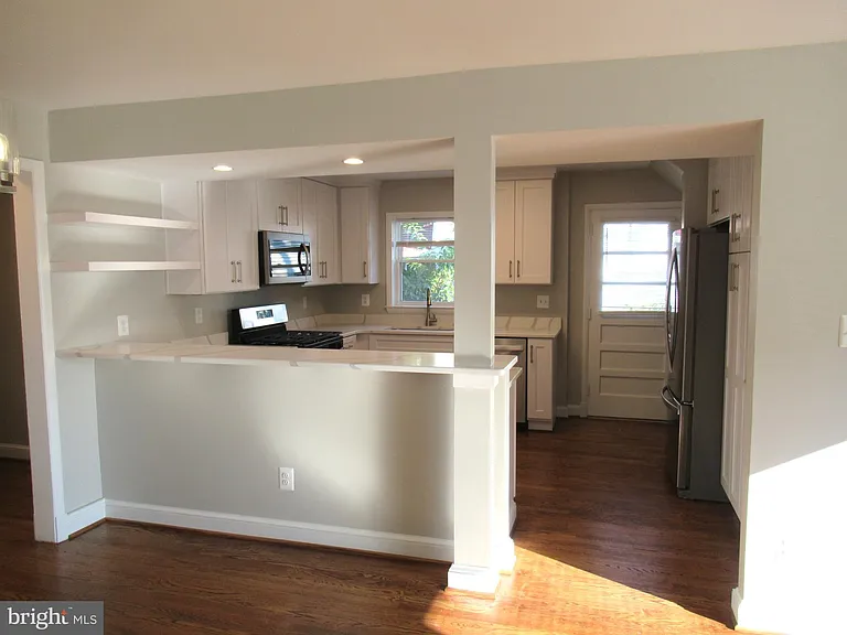 2142 N Stafford St #1 — Photo 8