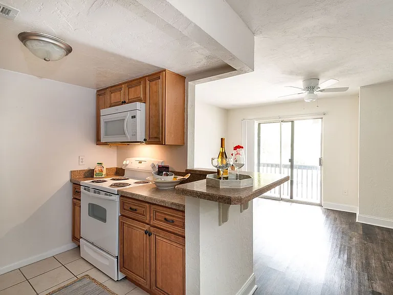 A3555 Chelsea Lane — Photo 5