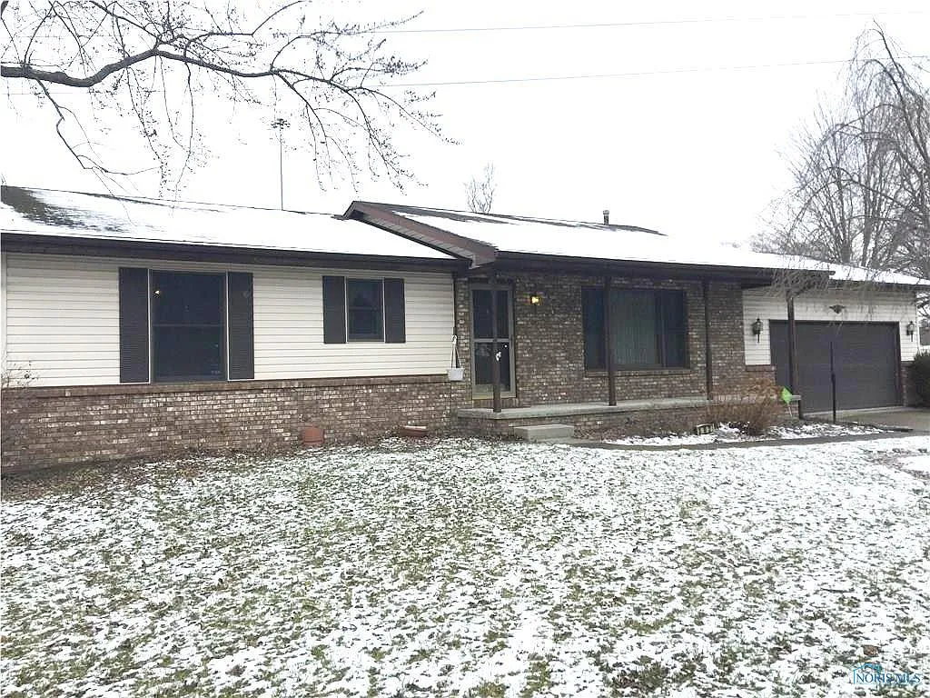 302 Swift Ave photo 1