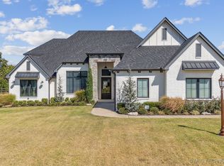 18923 E Red Fox Trl, Owasso, OK 74055
