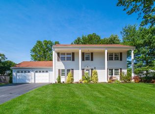 30 Parker Rd, Plainsboro, NJ 08536