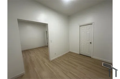 410 Maple Ave Photo 1