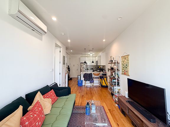 2nd image of 436 Lafayette Ave #4B